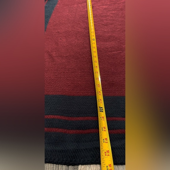 Woolrich Blanket Wrap Open Poncho Women’s One Size Reversible Maroon Navy Blue - Picture 9 of 10